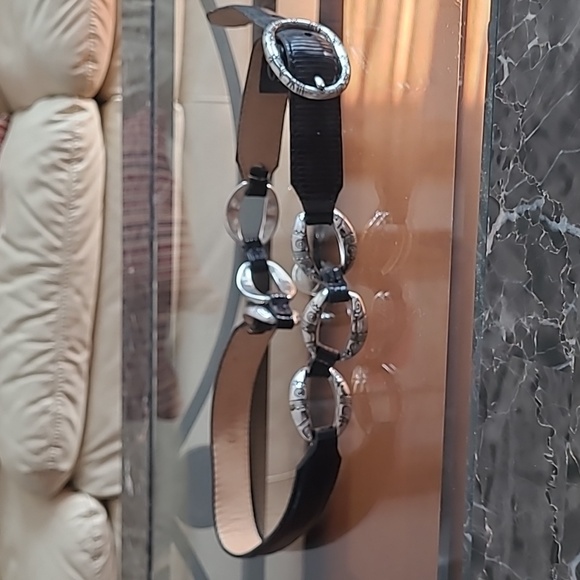 Black leather belt - Picture 2 of 5